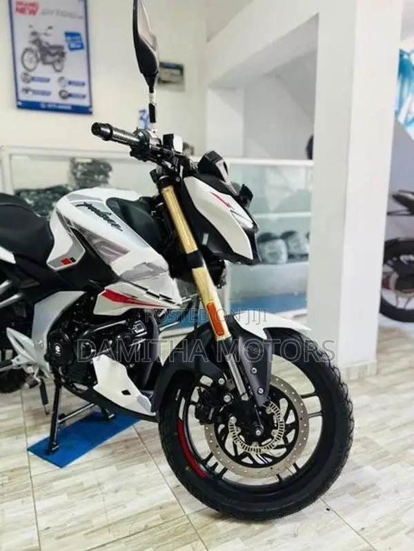 Bajaj Pulsar N160 Premium 2026