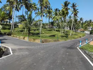 නේවාසික බිම් කොටස් කලුතර