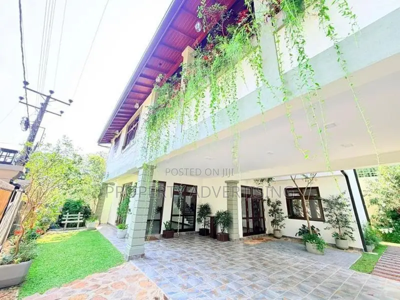 Battaramulla Luxurious Brand New House for Sale In Lake Road