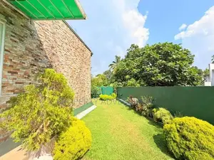 Thalawathugoda Luxury 4 BR House For Sale in Kalalgoda