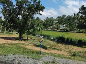 නේවාසික බිම් කොටස් කලුතර