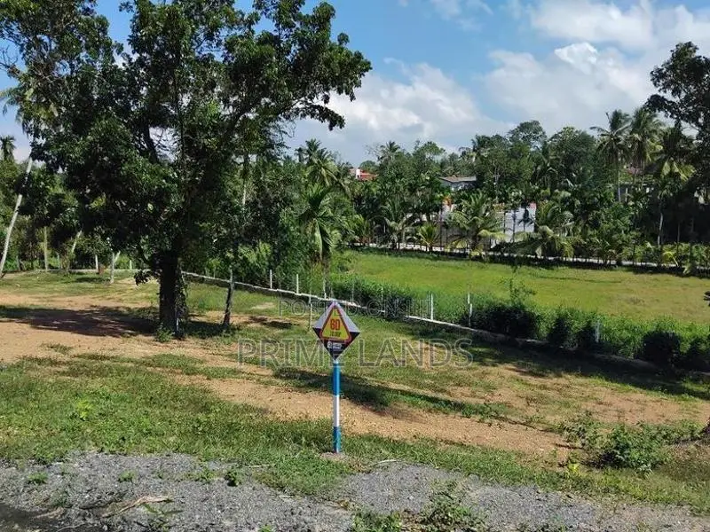 නේවාසික බිම් කොටස් කලුතර