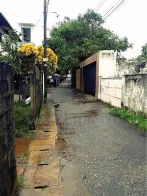 Old house for Land Value facing 2nd lane Kesbewa Road Delkanda Nugegod