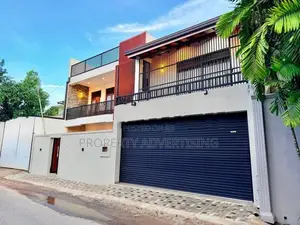 Battaramulla Lake Road 4 BR Brand New Luxurious House for Sale