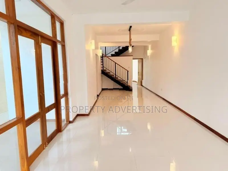 Brand New Luxury House For Sale in Thalawathugoda