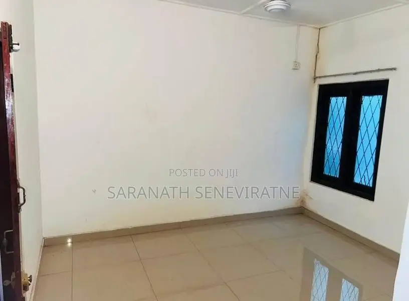 House for sale with 10 perches Land - Kalubowila