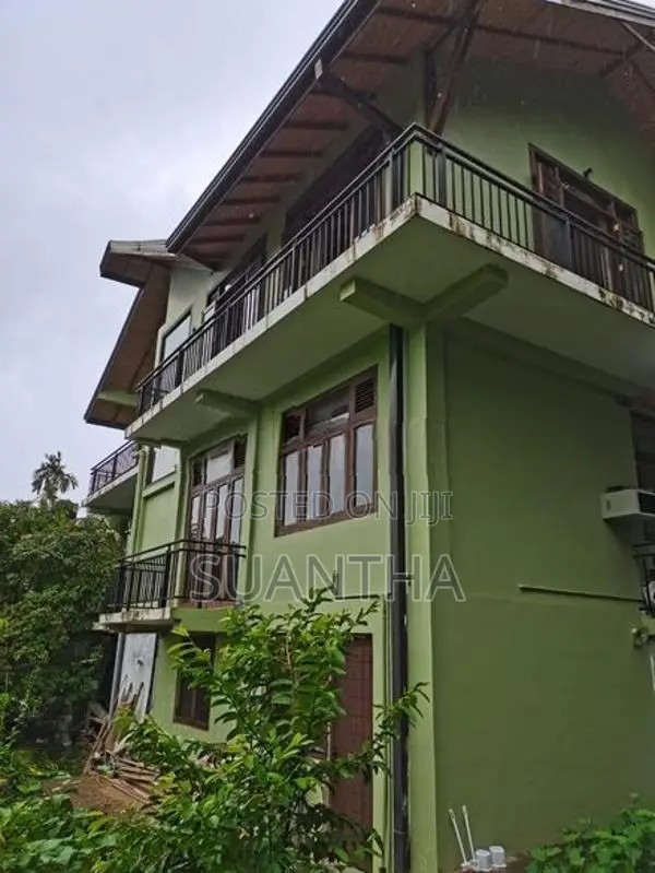 Luxury House For Sale - Peradeniya Gannoruwa