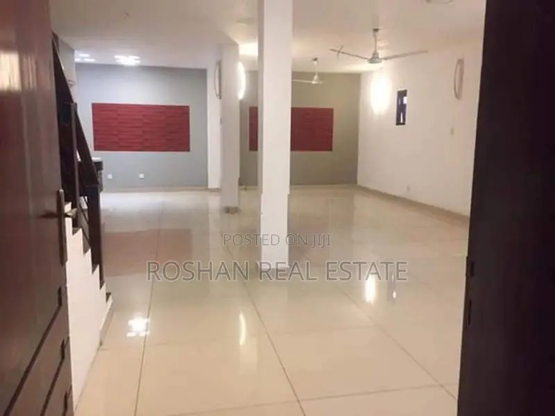LUXURY HOUSE FOR RENT COLOMBO 3 AS2529