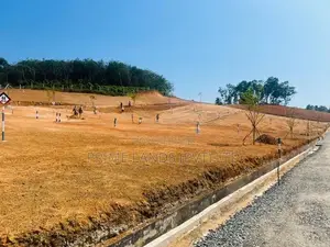 මහනගරසභා සිමාවෙන් හොඳ ඉඩමක් කලුතර