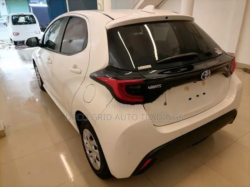 Toyota Yaris G - LED 2023