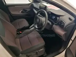 Toyota Yaris G - LED 2023
