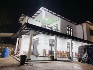 Kalutara : 4BR (20P) 2-Storey Modern House for Sale in Thudugala