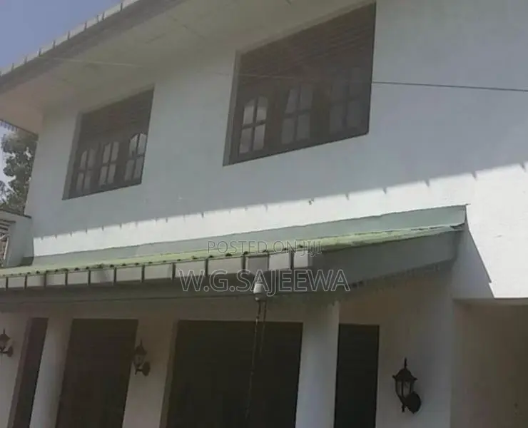 Commercial house rent in Ja Ela (Main road Facing)