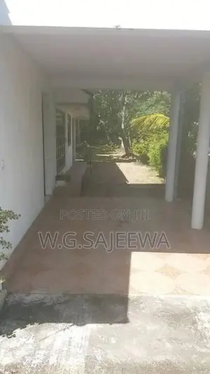 Commercial house rent in Ja Ela (Main road Facing)