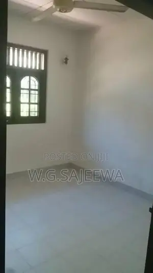 Commercial house rent in Ja Ela (Main road Facing)