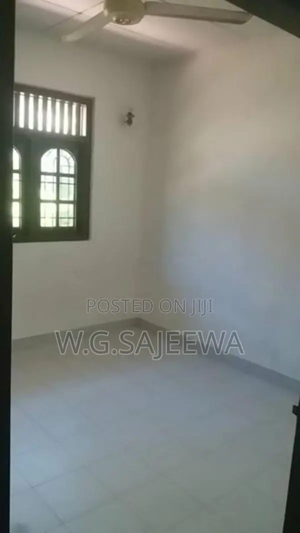 Commercial house rent in Ja Ela (Main road Facing)