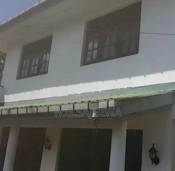 Main road facing Commercial house rent in Ja Ela
