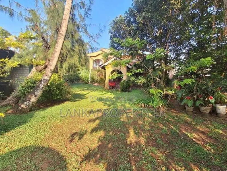 Galle Road facing Land for Sale at Road, Kalutara.