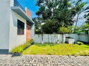 Better Condition Katuwapitiya 3 Bed Rooms House for Sale In Negombo Ar