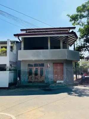 60% complete brand new house for sale in Raddolugama