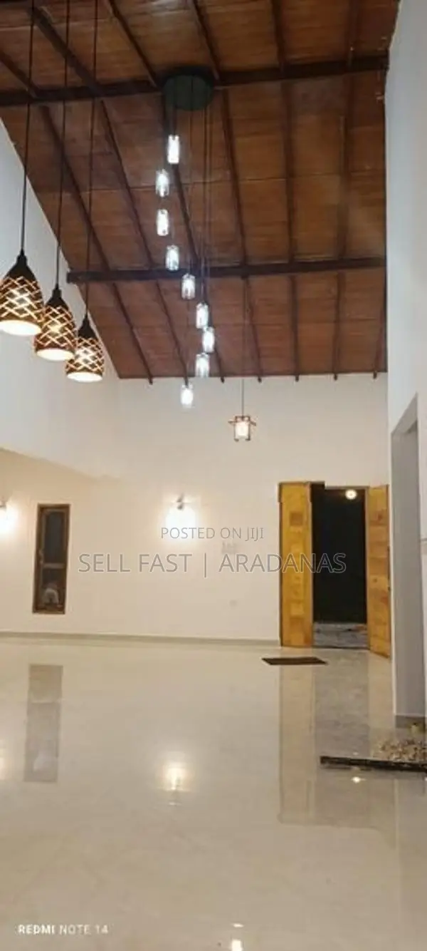 Large fully Tiled House for Rent in Homagama Diyagama