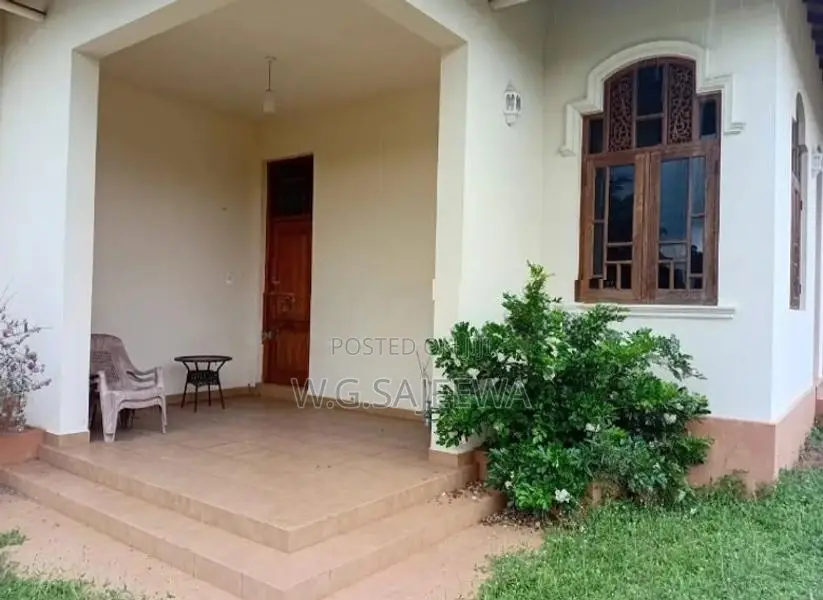 Commercial House rent in Negombo Town