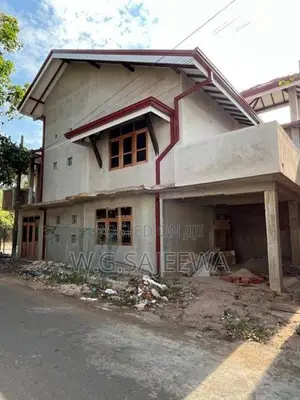 60% complete brand new house for sale in Raddolugama
