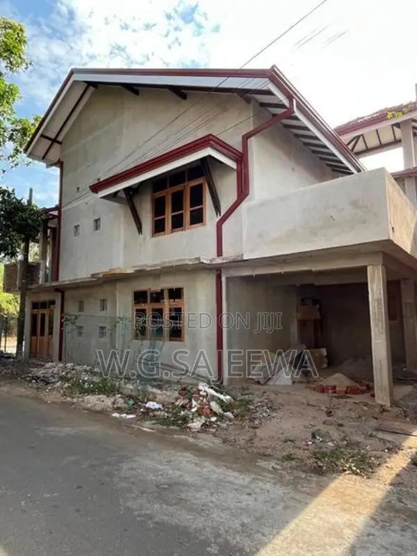 60% complete brand new house for sale in Raddolugama