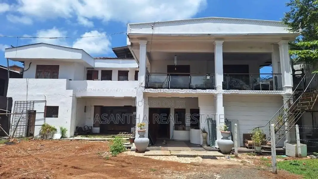 (AF910) 02 Story House with 50 P sale At wathegedra Road Maharagama