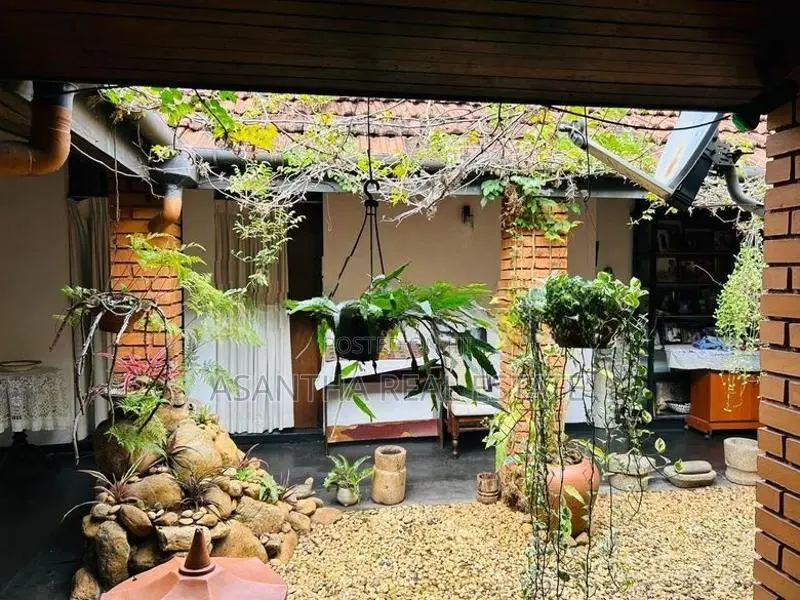 (AF911) 28 P House with Property for Sale – Nugegoda