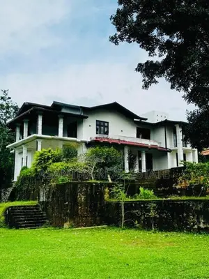 (AF912) Luxury Villa Estate for Sale – Malabe (Kahanthota Area)