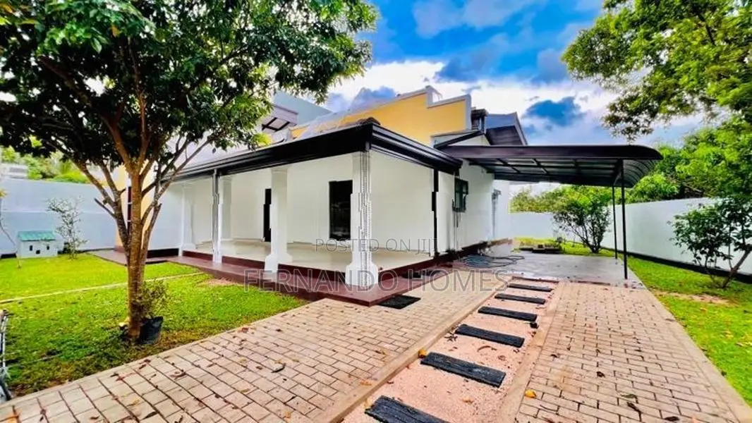Good Enviornment Spacious Luxury House For Sale In Negombo Kandawala