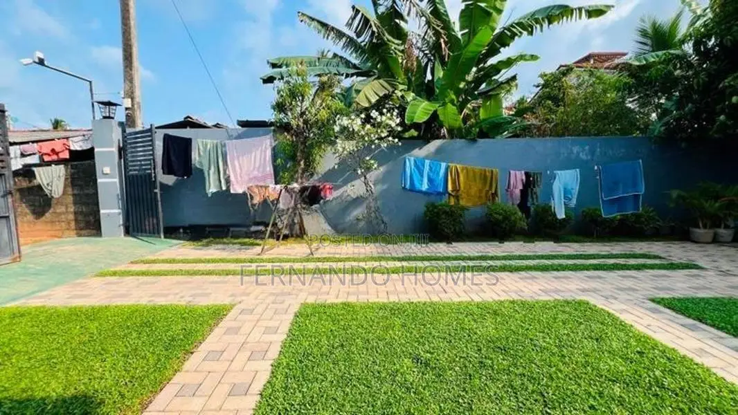 Dalupotha Near Bus Road Completed House For Sale | Negombo