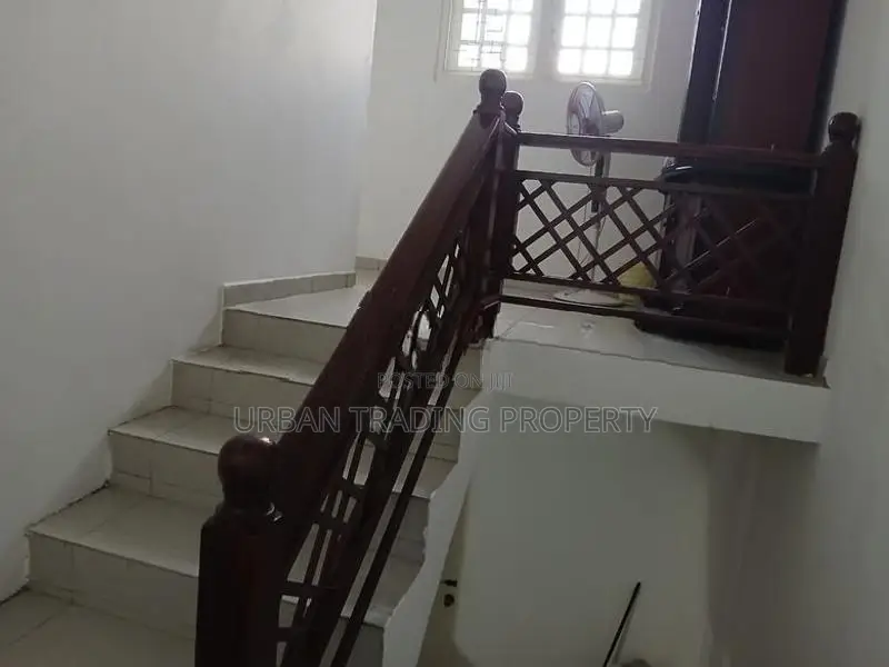 Two Story 04 Bed Unfurnished House for Rent at Boralesgamuwa.