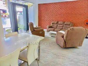 මීගමු ටවුමෙ ගෘහබාන්ඩ සමග කාමර 5ක වටිනා නිවසක් ඉක්මණින් විකිණීමට මීගමුව
