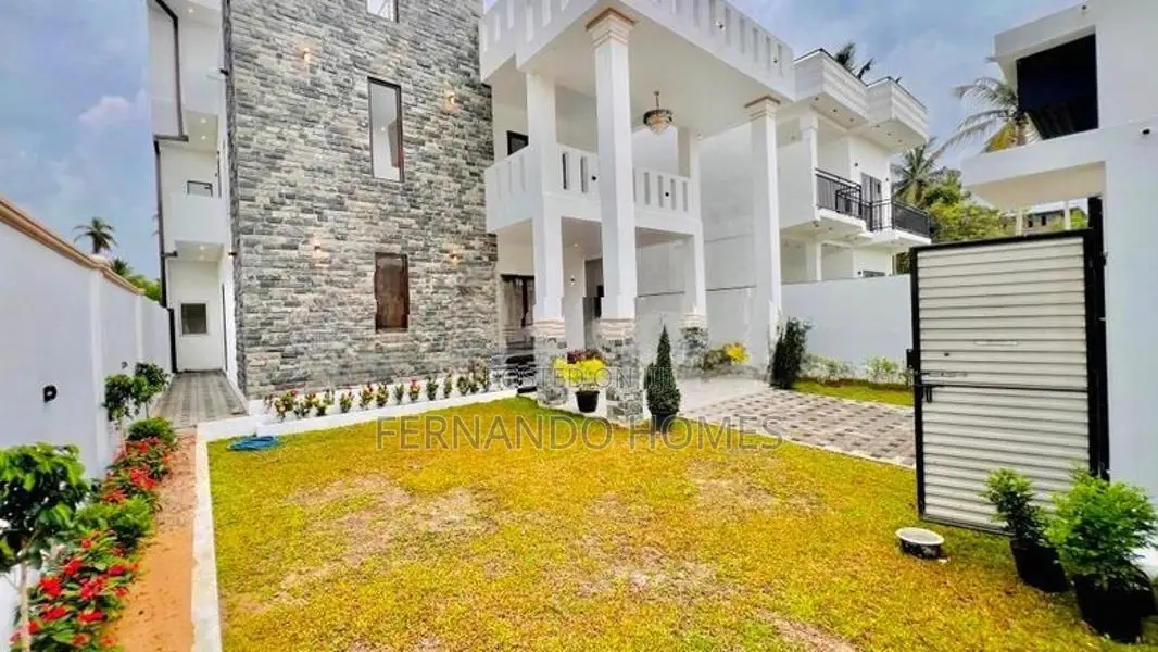 Super View Modern Design 4 Bed Rooms Luxury House For Sale Negombo