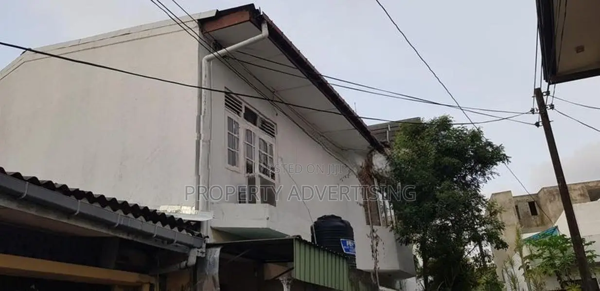 Two storey House for sale in mount Lavinia