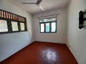 20p land for sale with old house maharagama