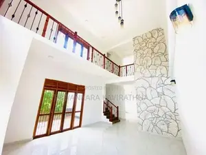 පර්චස් 15 ක සුකෝපබෝගී අලුත්ම තෙමහල් නිවස විකිනීමට - කැස්බෑව