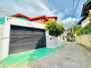 (AF917) 03 Storey House with 6P Sale in Maharagama