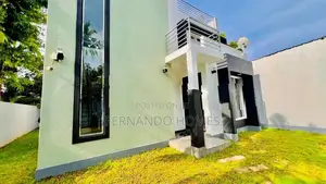 Beautiful Spacious Garden Good Road Access 4 BR House For Sale Negombo