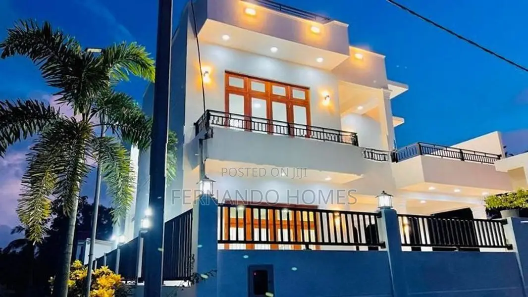Very Spacious Master Bed Room With Super Luxury New House Sale Negombo