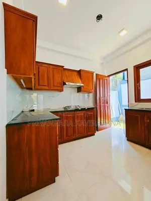 පිලියන්දල ටවුමට සමීපව පිහිටි අලුත්ම දෙමහල් නිවස විකිනීමට