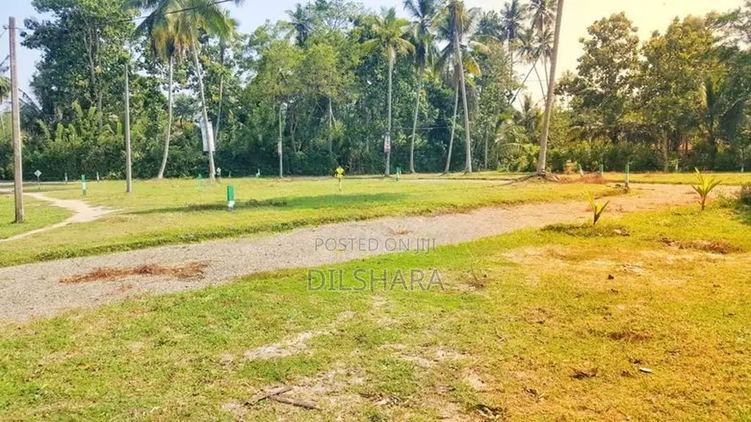 බෙලිඅත්ත රෝහලට ආසන්න ඉඩමක්