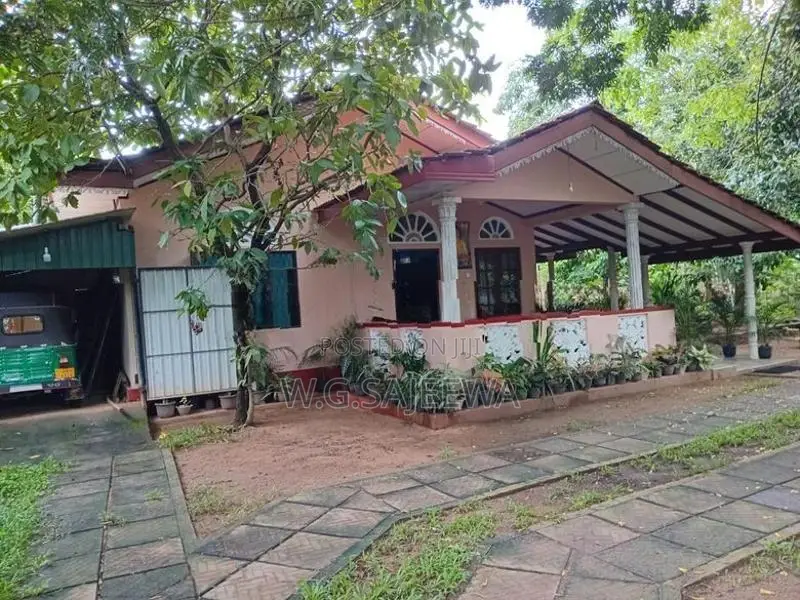 3 Bedroom House with Annex Sale in Seeduwa