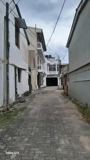 Dehiwala, Quarry Road 15.5 Perches Land with a Liveable House for Sale