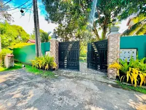 Home Feel Nice Garden With 3 Bed Rooms House For Sale In Katunayaka