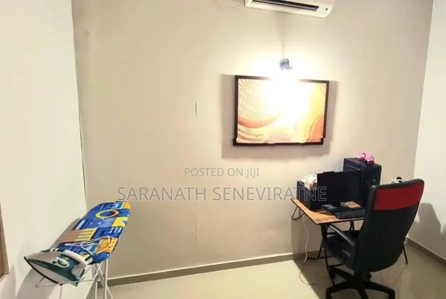 2 Bedroom Ariyana Resort Apartment - Athurugiriya For Sale