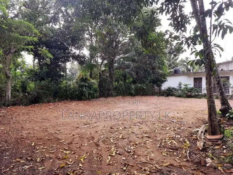 Residential Land for Sale, Wickramarachchi Mawatha, Yakkala.