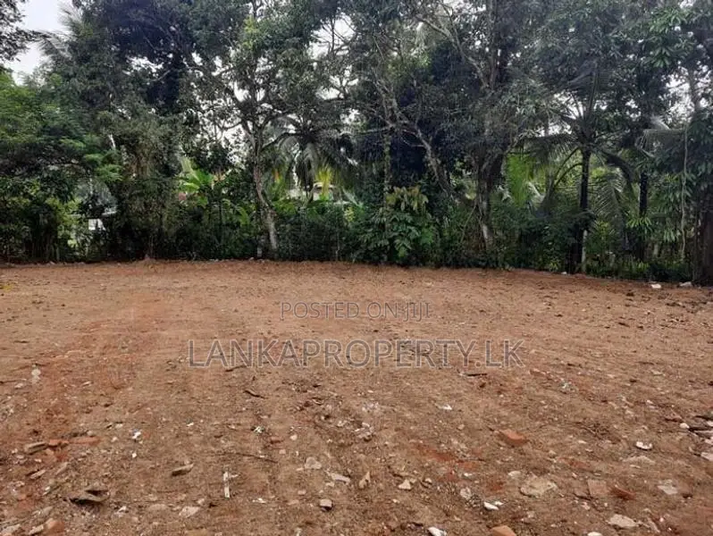Residential Land for Sale, Wickramarachchi Mawatha, Yakkala.